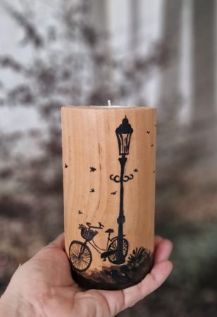 Świeczniki, świecznik drewniany, candlestick, candleholder, rustykalny, dekoracje drewniane, dodatki z drewna, świecznik z obrazkiem, świecznik malowany, świecznik z latarnią, świecznik z drewna, latarnia świecznik na t-lighty, świecznik naturalny, styl skandynawski, styl hygge