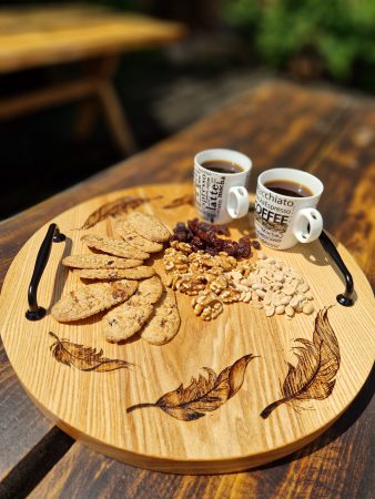 serving board, board, tray, wood art, board diy, patera, deska do serwowania, deska dekoracyjna, deska z żywicą epoksydową, drewno i żywica, drewniane dodatki do domu, dekoracje z drewna, epoxy art work, wood and epoxy, taca, drewniana taca, prostokątna taca, taca z uchwytami, wooden board